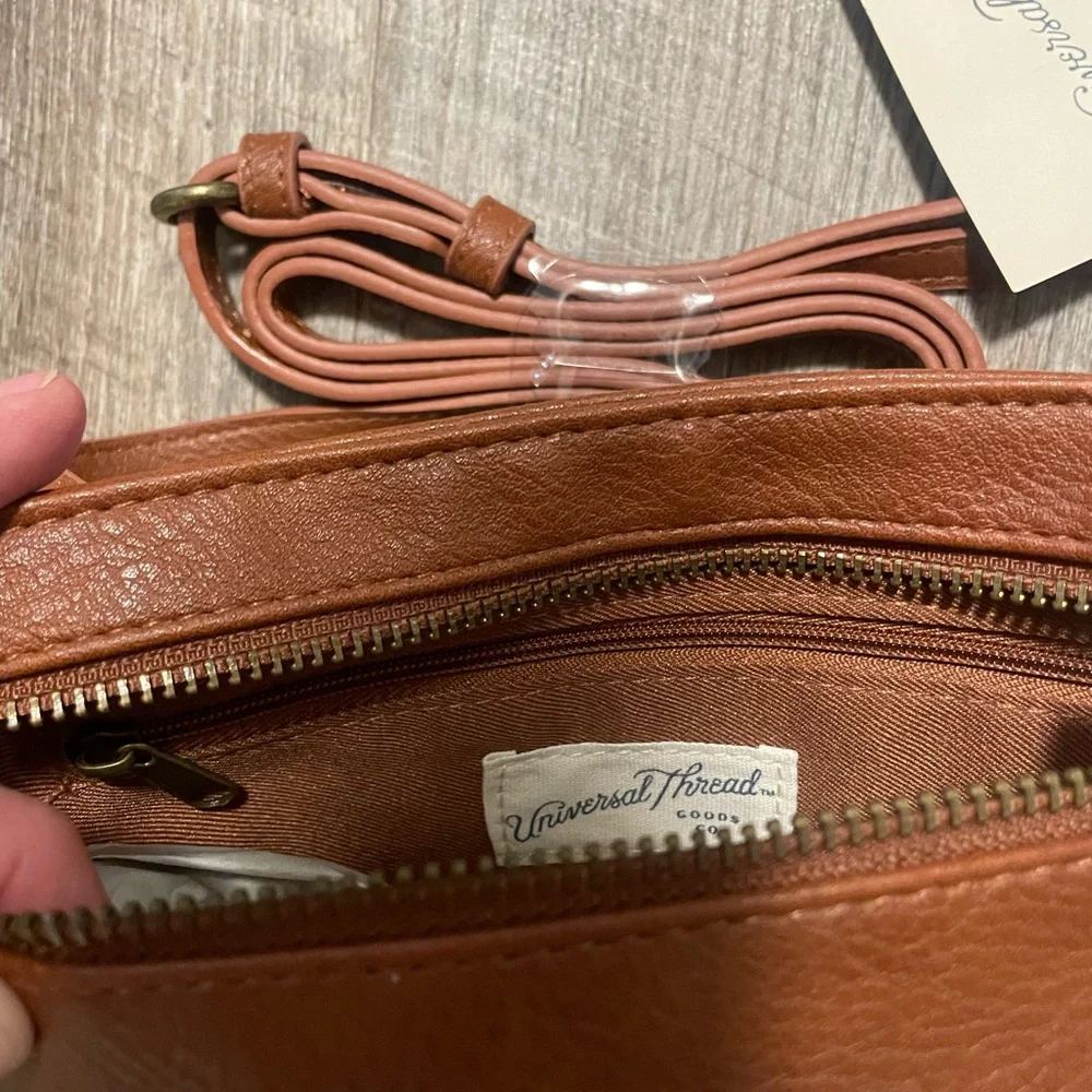 Universal thread brown crosssbody faux leather purse - Picture 6 of 7